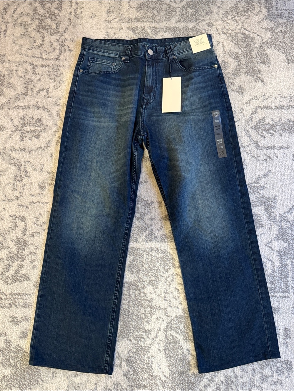 Calvin Klein Men's Relaxed Straight-Leg Jeans in Dark Blue Wash - NEW WITH TAGS